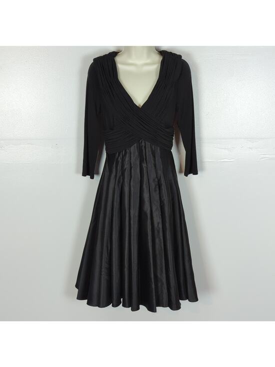 Eliza J Dresses & Skirts - Eliza J Retro Inspired Dress